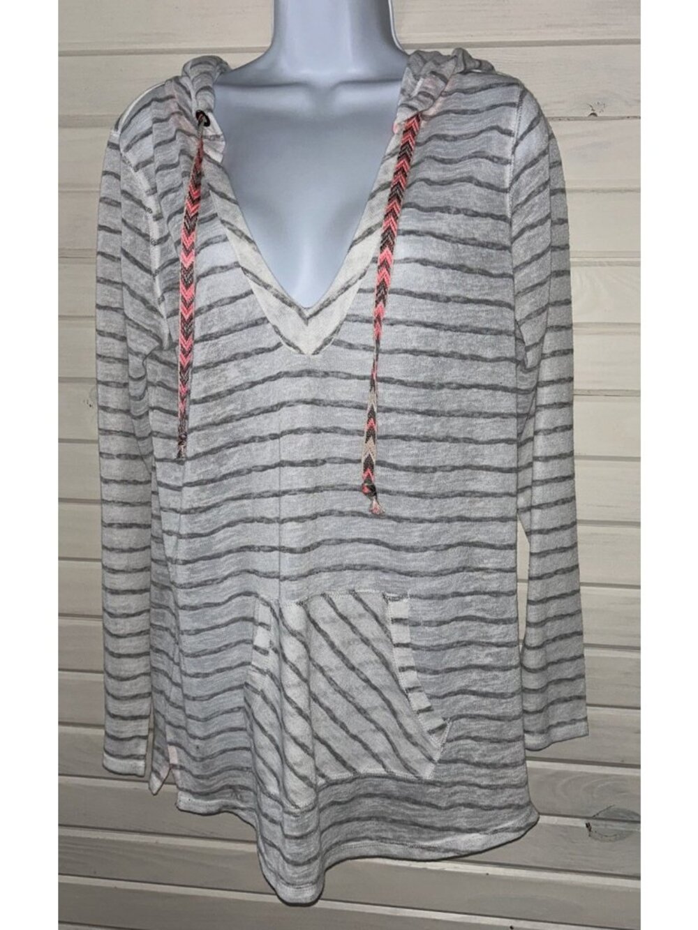 Maurices Sz XL Gray White Stripe Hoodie Shirt Tunic V-Neck Drawstring EUC